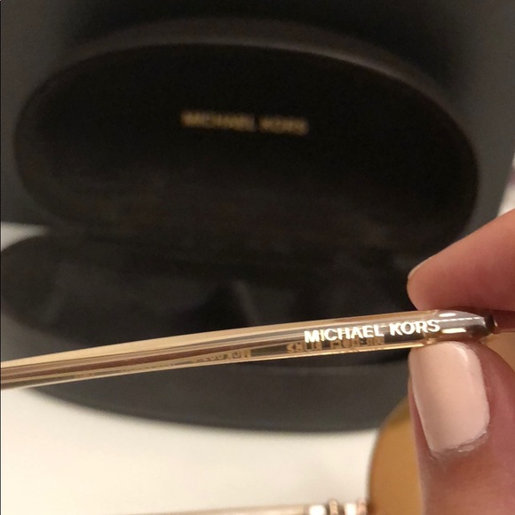 Michael Kors aviator sunglasses - Picture 2 of 3